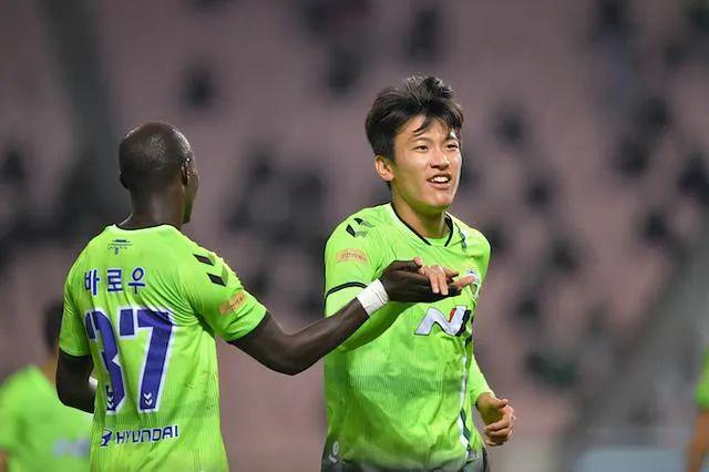 金州勇士加时末段手感冰凉，志在亚冠名次提升，震撼外界，赛程密集仍需轮换的简单介绍