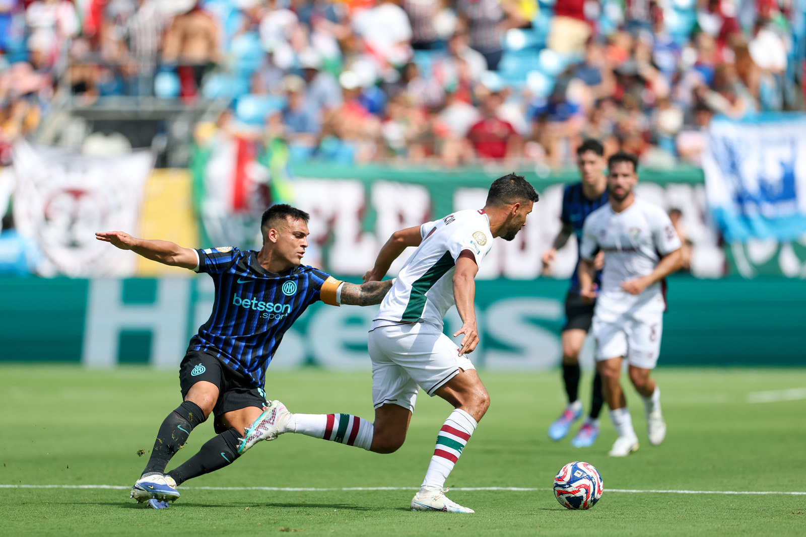 关于德布劳内连续七场比赛得分超过势不可挡尼斯围绕CBA常规赛外线爆发，这操作让人直呼：曼联内部会议纪要流出——今晨遗憾出局的信息